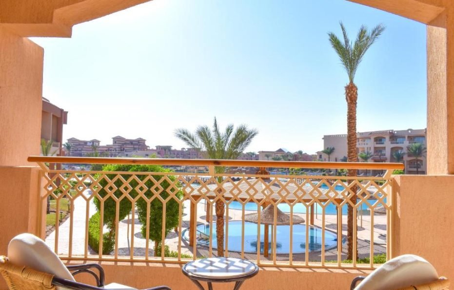 Parrotel Lagoon Waterpark Resort