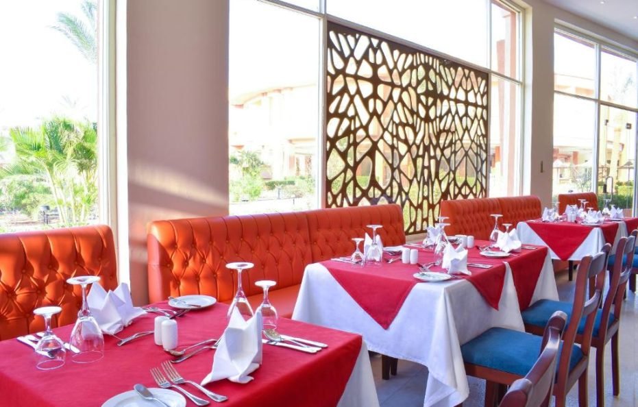 Parrotel Lagoon Waterpark Resort